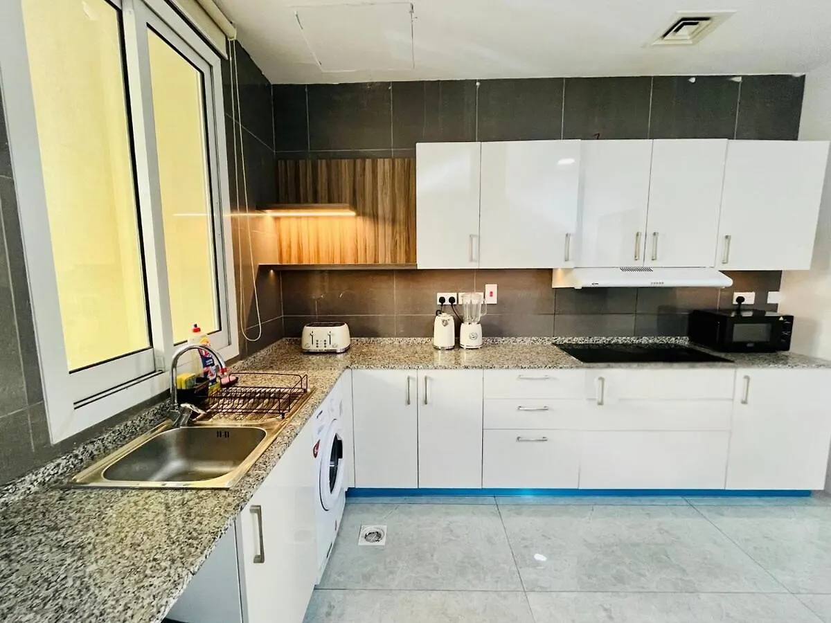 Getaway Relax And Celebrate Villa Jliving Rental Homes Dubai United Arab Emirates